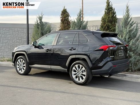 Used 2025 Toyota RAV4 XLE Premium w/ Weather Package image 5