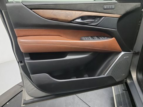 Used 2019 Cadillac Escalade Premium Luxury w/ LPO, Radiant Package AWD/4WD image 13