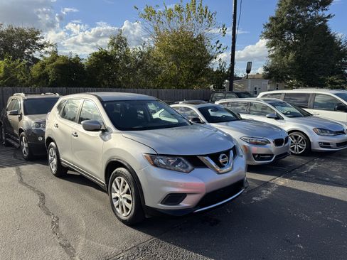Used 2016 Nissan Rogue S image 29