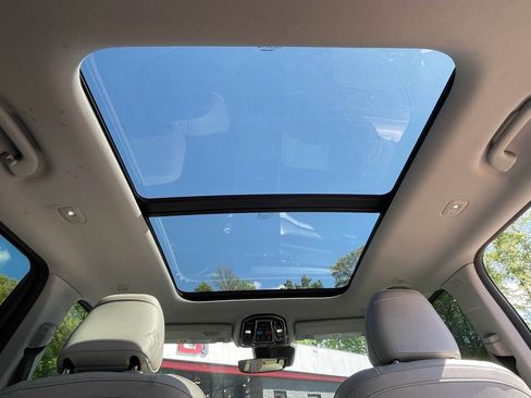 Used 2021 Jeep Grand Cherokee L Overland w/ Trailer Tow Group (B) RWD image 15