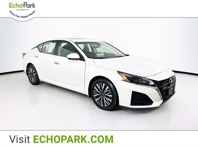 Used 2023 Nissan Altima 2.5 SV w/ SV Premium Package