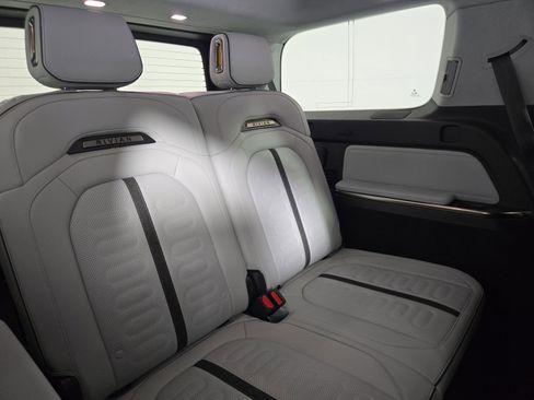 Used 2024 Rivian R1S Adventure AWD/4WD image 25