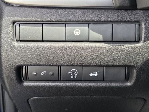Used 2023 Nissan Rogue SV w/ SV Premium B Package FWD image 29