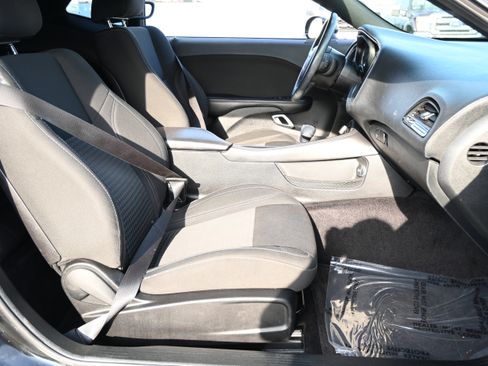 Used 2018 Dodge Challenger SXT image 15