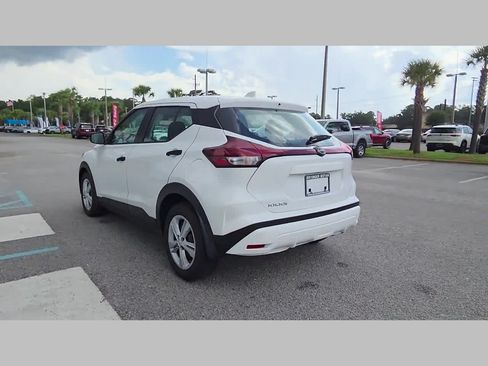 Used 2025 Nissan Kicks Play S FWD image 27