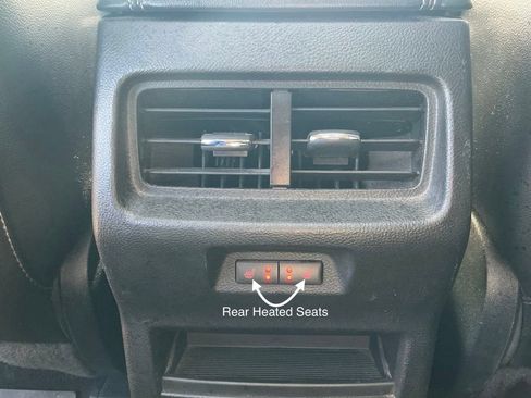 Used 2018 Ford Edge Titanium w/ Equipment Group 301A AWD/4WD image 23