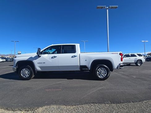 New 2026 Chevrolet Silverado 3500 LTZ w/ LTZ Premium Package image 7