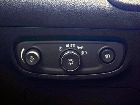 Used 2020 Buick Encore GX Preferred w/ Cold Weather Comfort Package AWD/4WD image 21