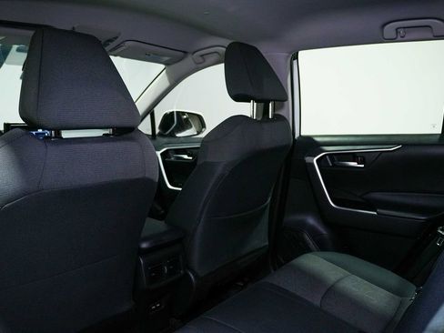 Used 2021 Toyota RAV4 XLE image 20