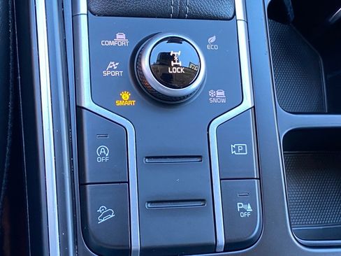 Used 2022 Kia Sorento S w/ Panoramic Sunroof Package image 19