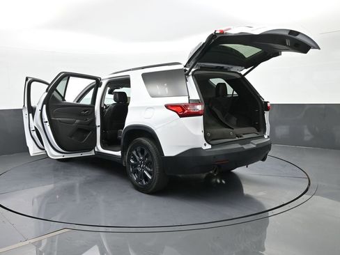 Used 2019 Chevrolet Traverse RS image 79