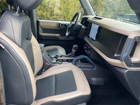 Used 2023 Ford Bronco Wildtrak image 36