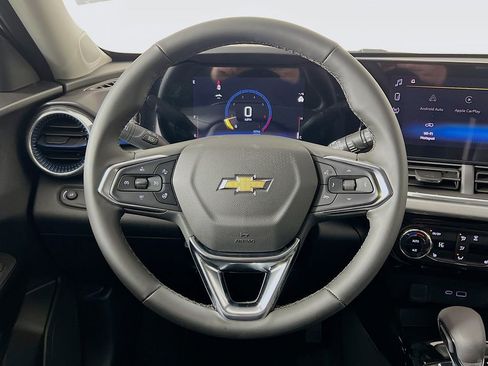 New 2026 Chevrolet Trax LT w/ Driver Confidence Package image 11