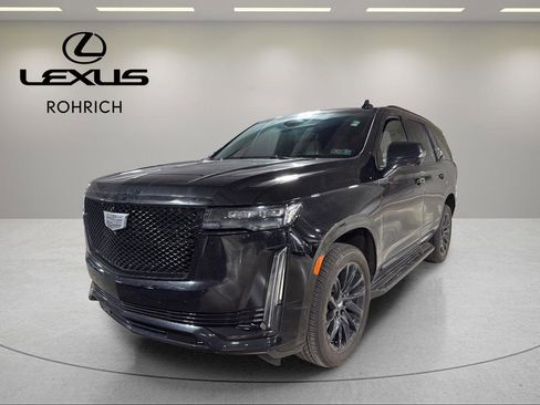 Used 2023 Cadillac Escalade Sport w/ LPO, ONYX Package image 1