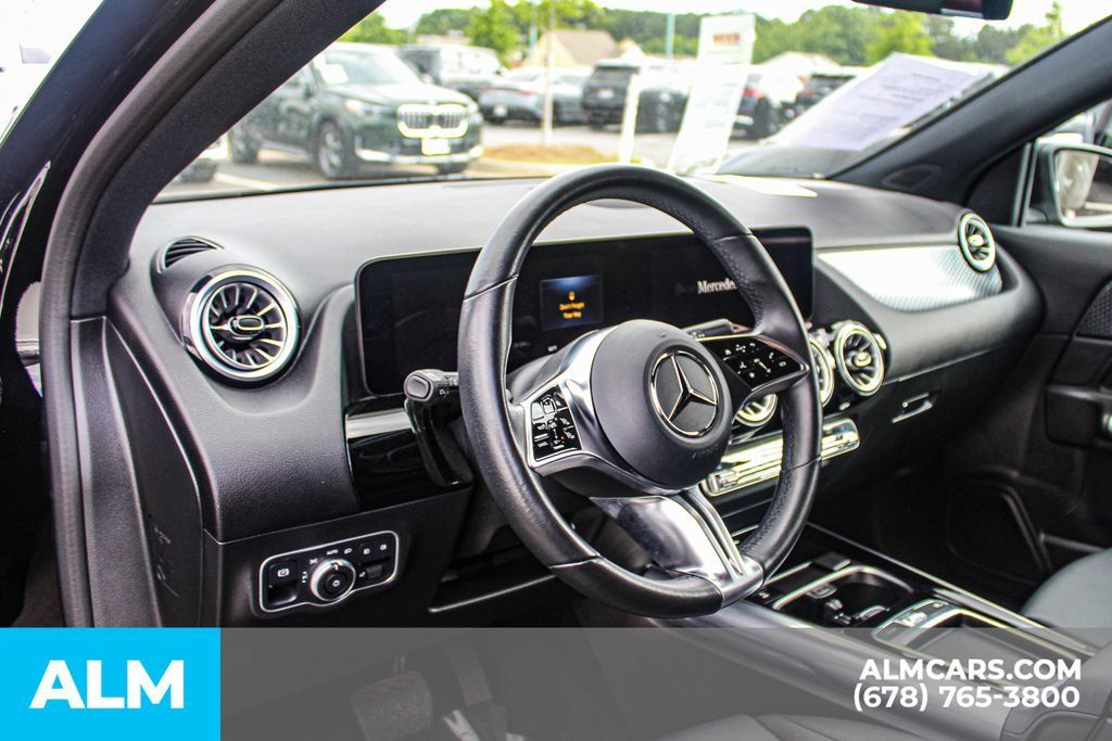 Used 2025 Mercedes-Benz GLA 250 image 32