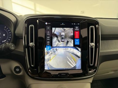New 2026 Volvo XC40 B5 Plus w/ Protection Package Premier AWD/4WD image 23