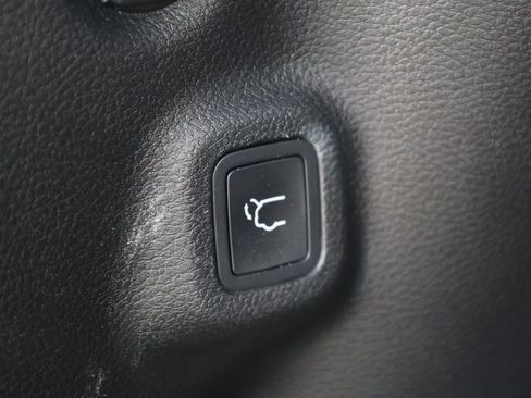 Used 2018 Jeep Compass Limited w/ Navigation Group image 10