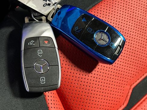 Used 2025 Mercedes-Benz GLE 53 AMG 4MATIC image 25