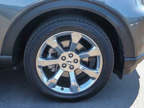 Used 2020 Ford Explorer Platinum w/ Premium Technology Package AWD/4WD image 10