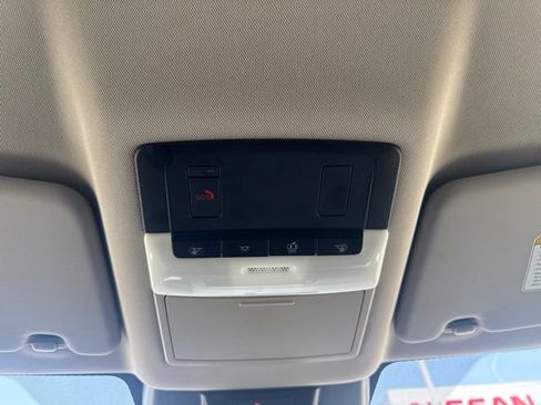 Used 2025 Nissan Rogue SV FWD image 33