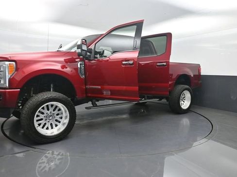 Used 2018 Ford F350 Platinum w/ Platinum Ultimate Package AWD/4WD image 32