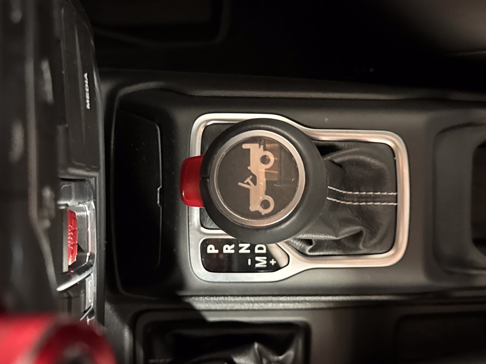 Used 2019 Jeep Wrangler Unlimited Sahara AWD/4WD image 13