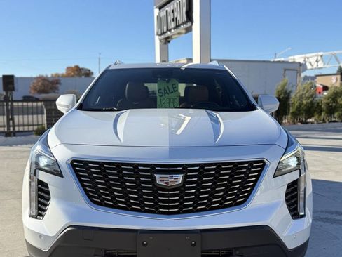 Used 2019 Cadillac XT4 Premium Luxury image 2
