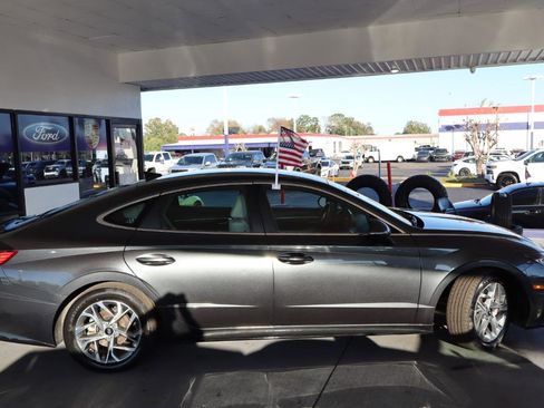 Used 2023 Hyundai Sonata SEL image 4