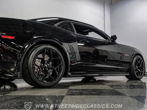 Used 2015 Chevrolet Camaro Z/28 RWD image 28