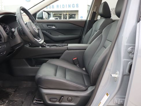 Used 2023 Nissan Rogue SL AWD/4WD image 10