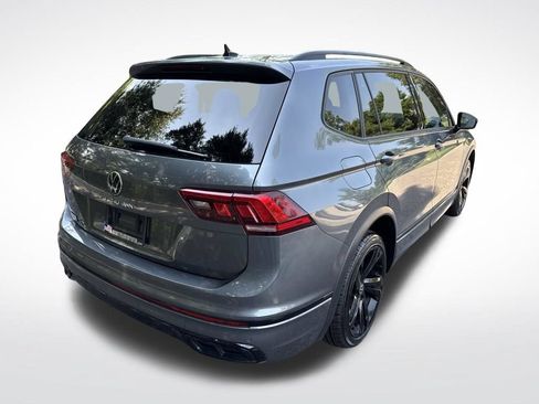 Used 2023 Volkswagen Tiguan SE R-Line FWD image 5