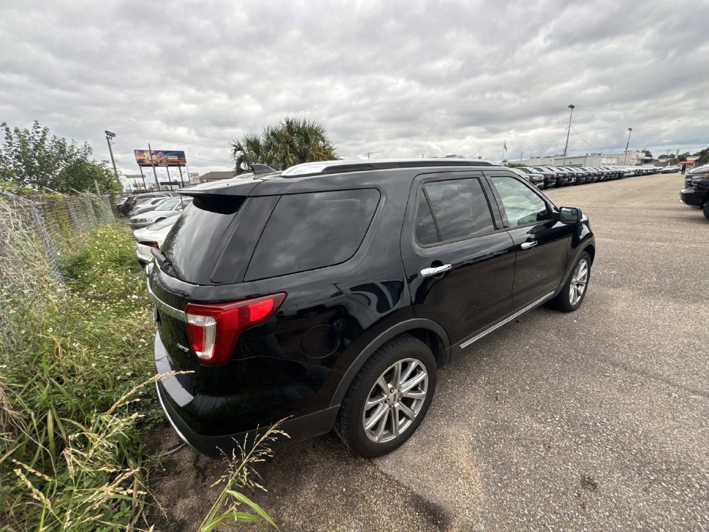 Used 2017 Ford Explorer Limited AWD/4WD image 11