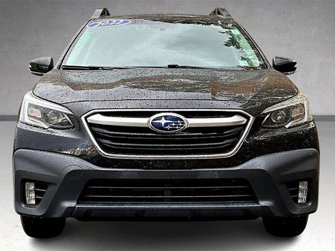 Used 2022 Subaru Outback Premium image 2