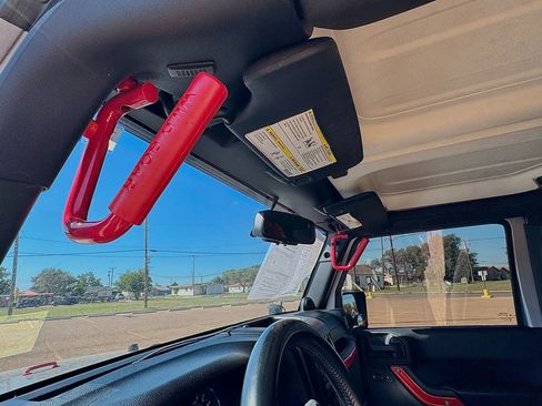 Used 2014 Jeep Wrangler Unlimited Sport w/ Quick Order Package 24S image 17