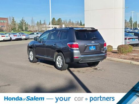 Used 2012 Toyota Highlander 4WD image 4
