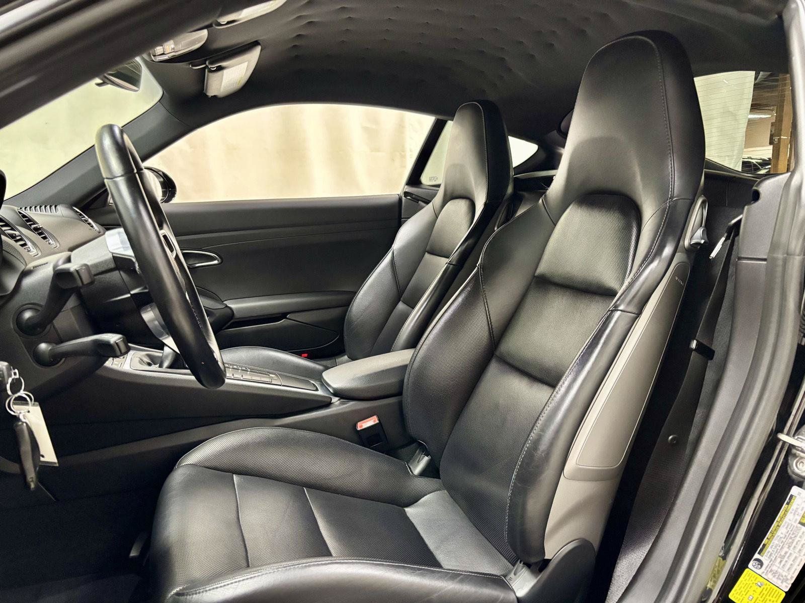 Used 2017 Porsche 718 Cayman RWD image 17