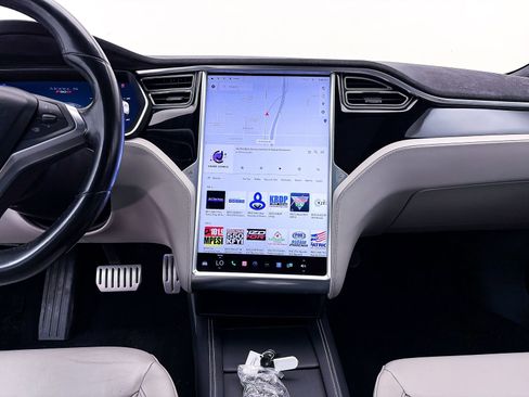 Used 2015 Tesla Model S 85D AWD/4WD image 4