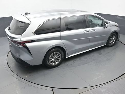 Certified 2023 Toyota Sienna XLE w/ Protection Package (TMS) FWD image 45