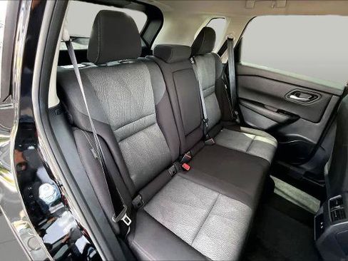 Certified 2025 Nissan Rogue SV FWD image 19
