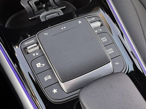 Used 2022 Mercedes-Benz EQB 350 4MATIC image 20