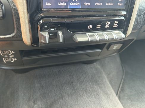 Used 2024 RAM 2500 Laramie w/ Safety Group AWD/4WD image 26