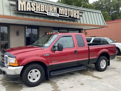 Used 2001 Ford F350 Lariat RWD image 3