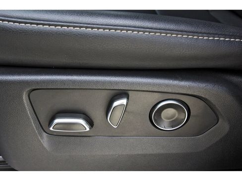 Used 2024 Cadillac Escalade ESV Luxury RWD image 28
