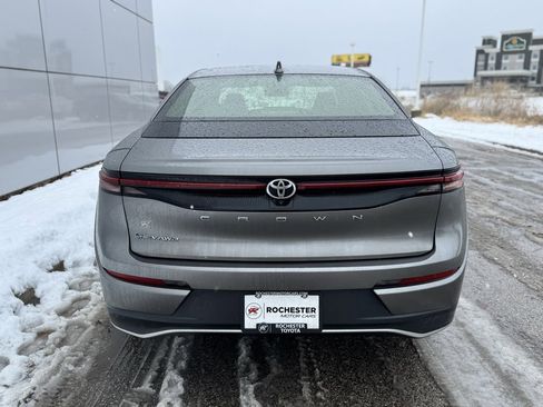 Used 2024 Toyota Crown XLE image 38