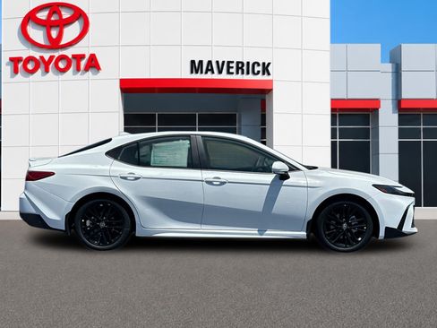 New 2026 Toyota Camry SE FWD image 5