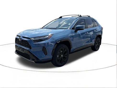 Used 2024 Toyota RAV4 SE AWD/4WD image 7