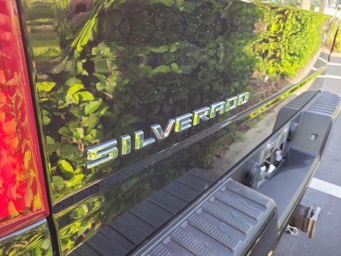 Used 2024 Chevrolet Silverado 1500 LT Trail Boss w/ Convenience Package II AWD/4WD image 22