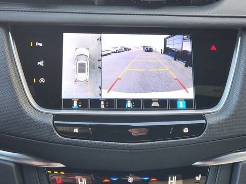 Used 2025 Cadillac XT5 Sportv w/ Technology Package image 6