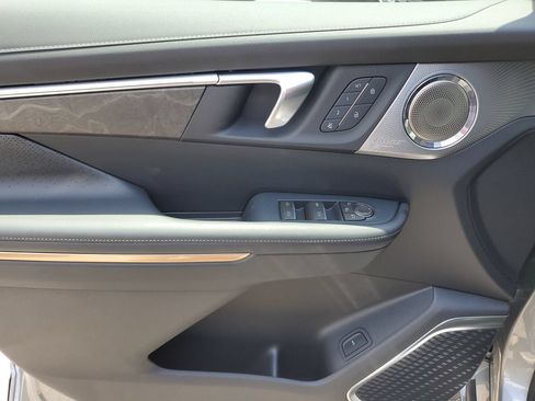New 2026 Buick Enclave Avenir w/ Super Cruise Package FWD image 17