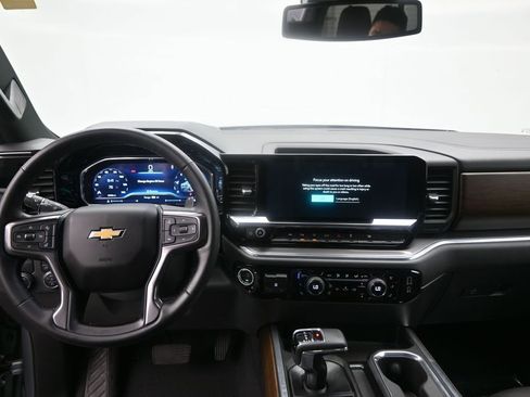 Used 2023 Chevrolet Silverado 1500 High Country RWD image 14